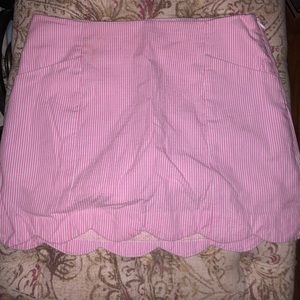 Lilly Pulitzer scalloped scort!